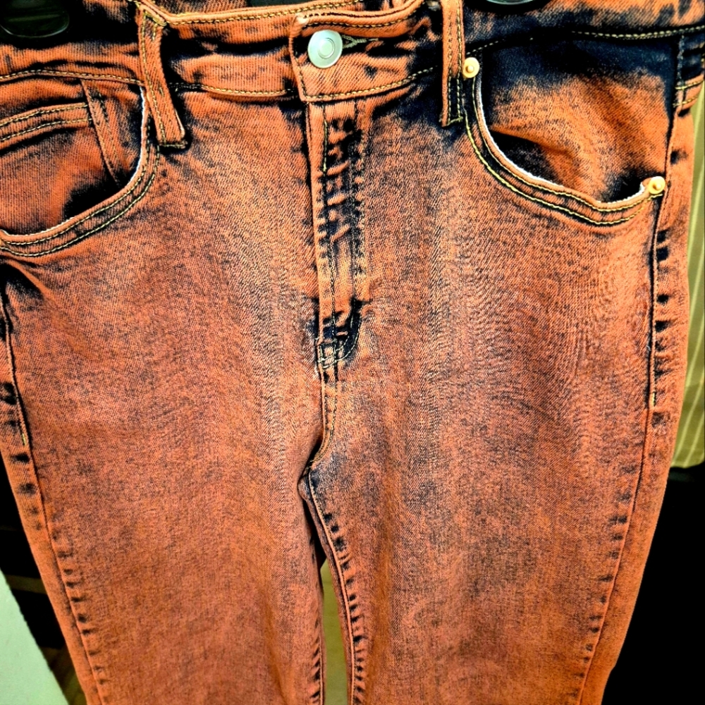 Ladies Rust Jeans - Picture 5 of 7